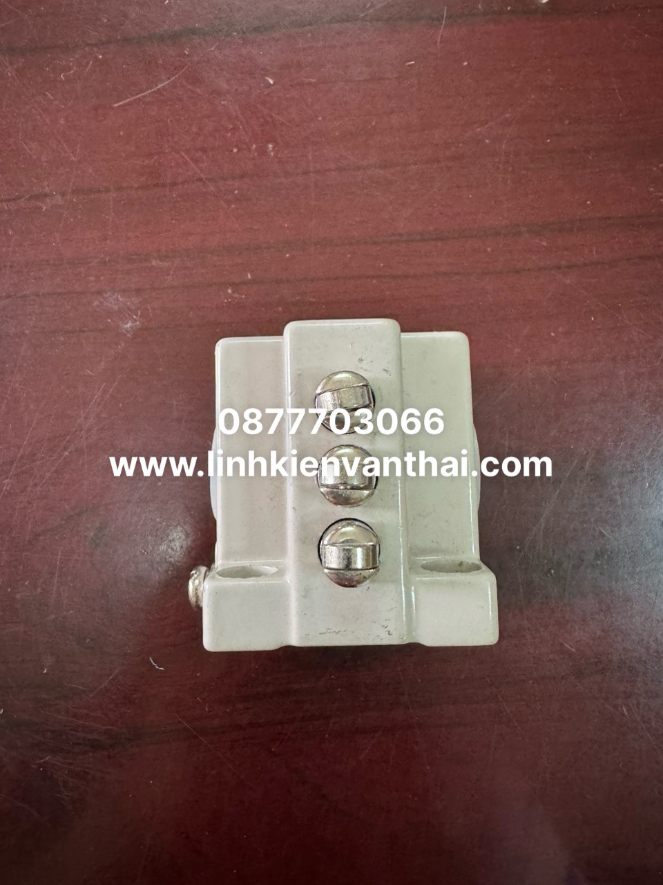 CÔNG TẮC HÀNH TRÌNH 3 ĐẦU/ 77x55mm/231g