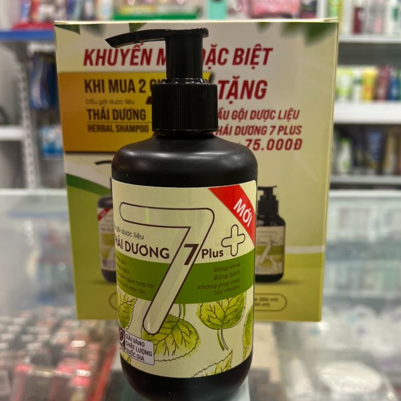 Dầu gội dược liệu Thái Dương 7 Plus - Phù hợp với người rụng tóc nhiều, người bị hói - Chai 250ml