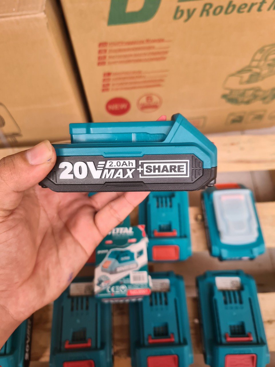 [HCM]Pin 20V 2Ah Total Tfbli2001