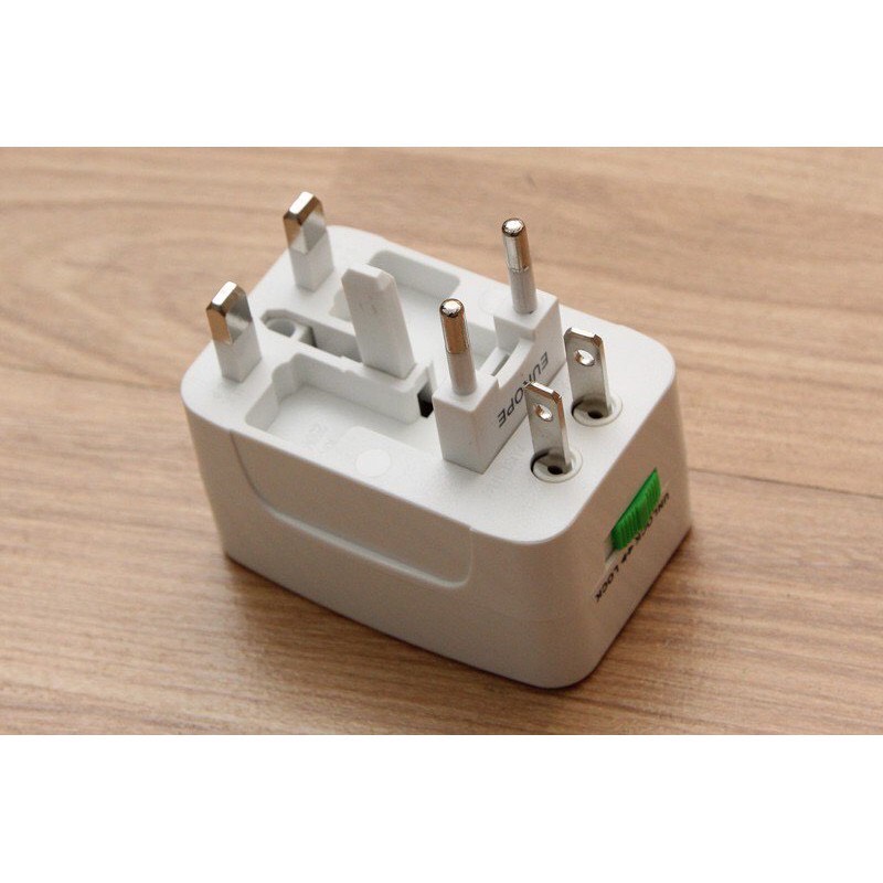 Ổ cắm điện du lịch đa năng Điện Quang (Adapter)