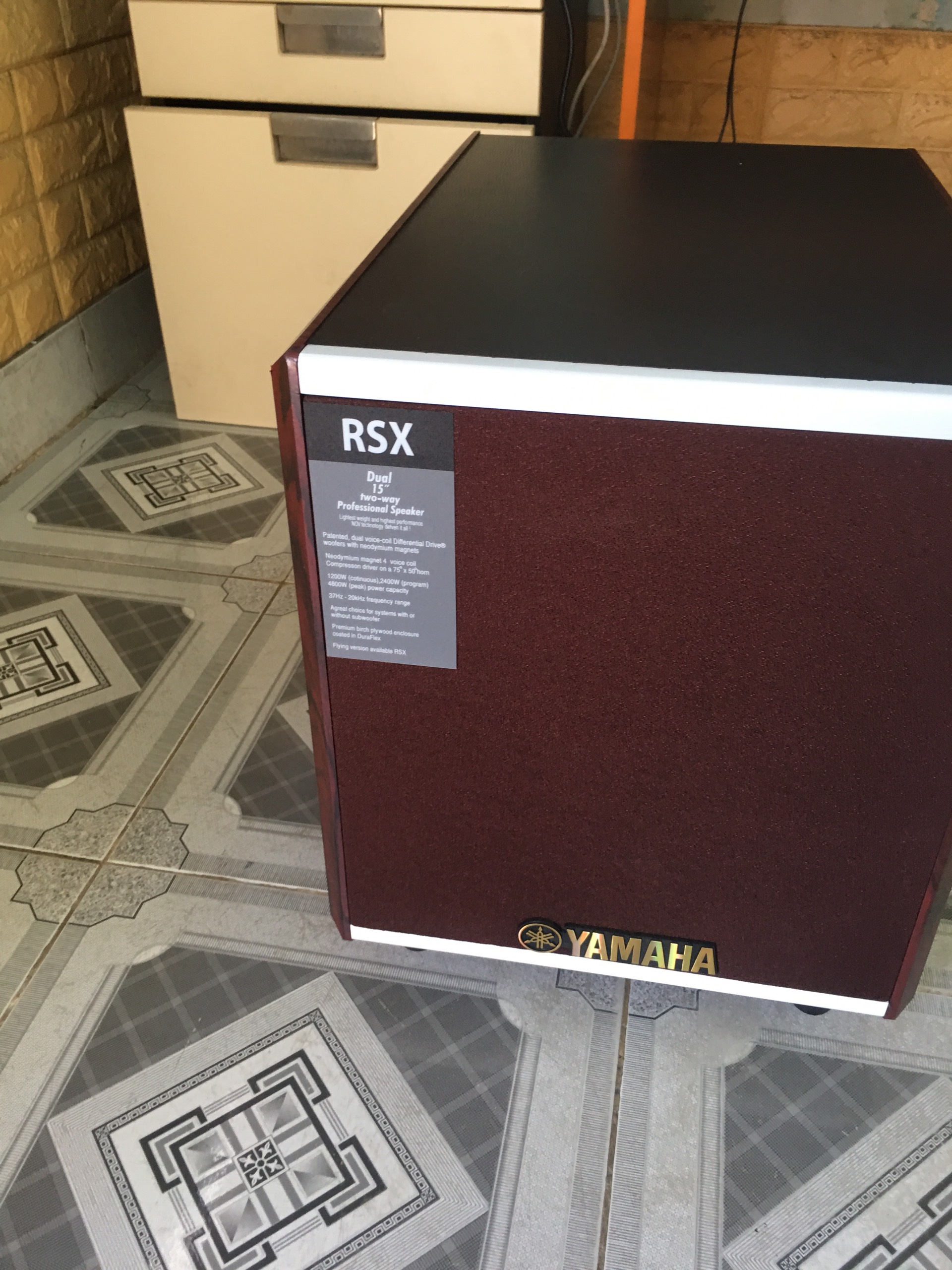 Loa sub điện YAMAHA AM 1200