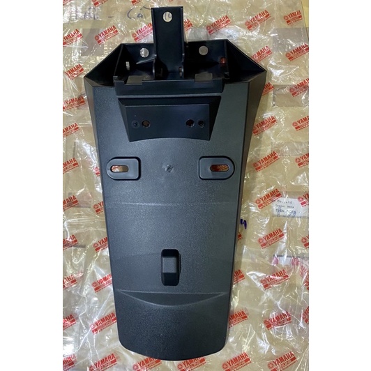 Chắn bùn sau, đuôi bảng số Yamaha Cuxi