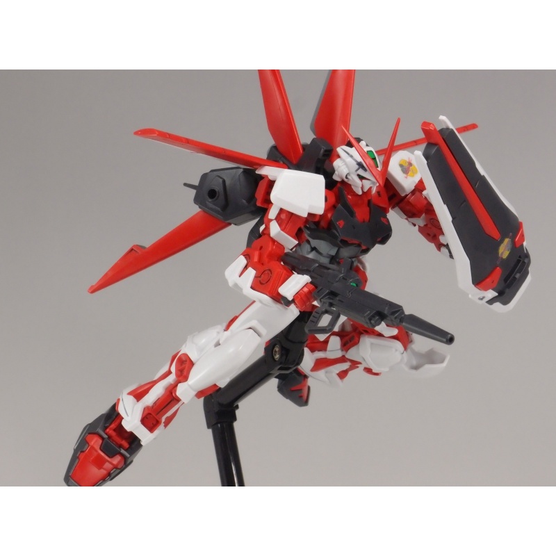Mô hình lắp ráp Gundam HG Astray Red Frame Flight Unit