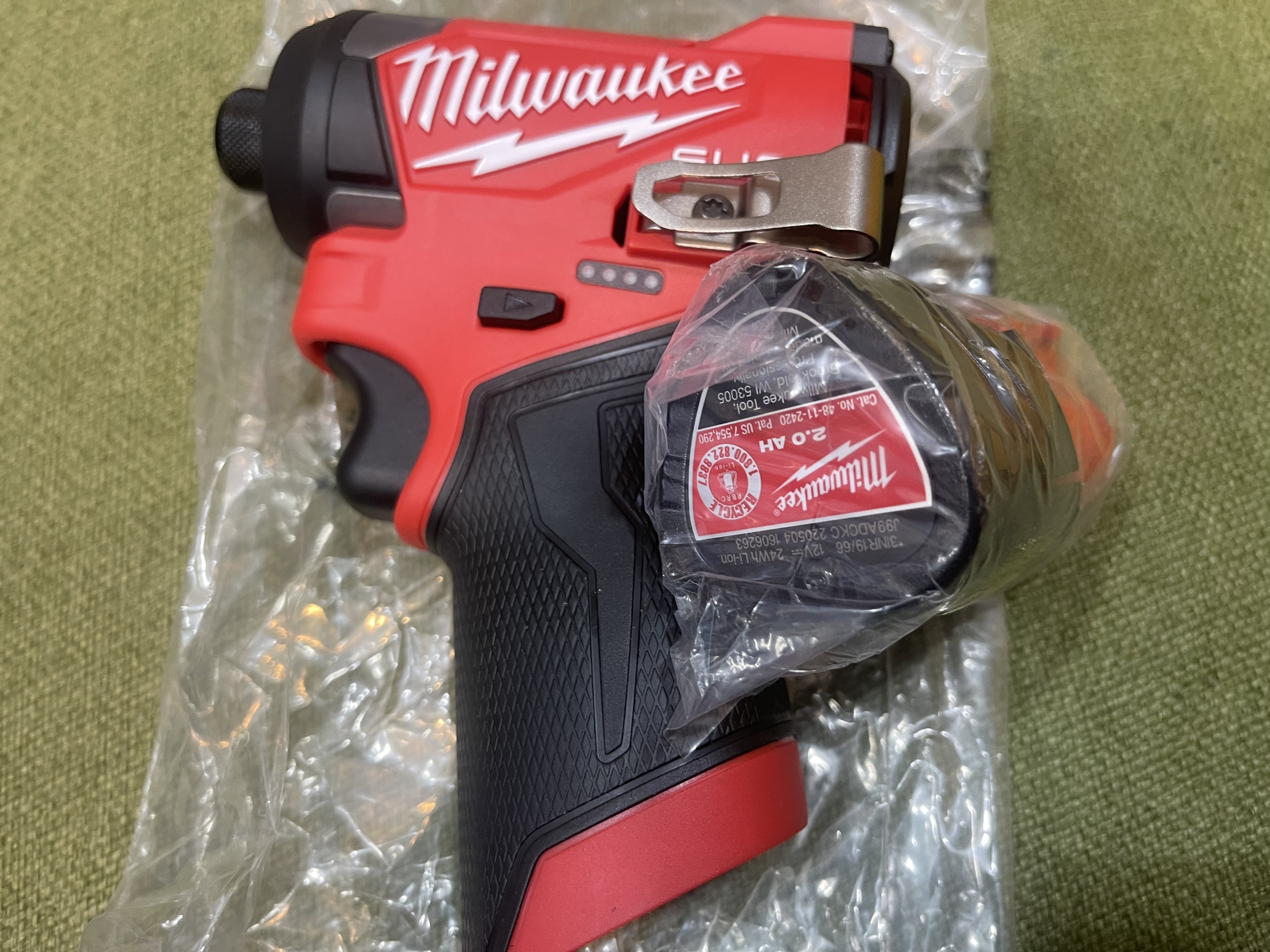 Máy vặn vít Milwaukee 3453 pin 2ah