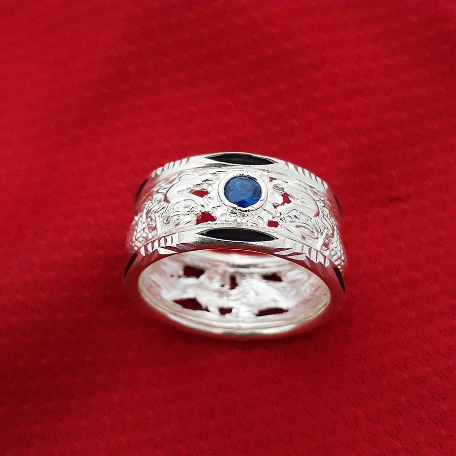 Nhẫn nam song Long chầu mặt ngọc , Nhẫn nam tròn bản to 1cm chất liệu bạc thật có thể chỉnh size theo yêu cầu thích hợp cho những người sưu tầm mẫu độc ,lạ - LMNNA7