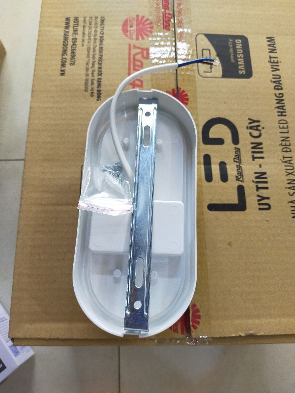 Đèn ốp  tường chống ẩm 10w rạng đông