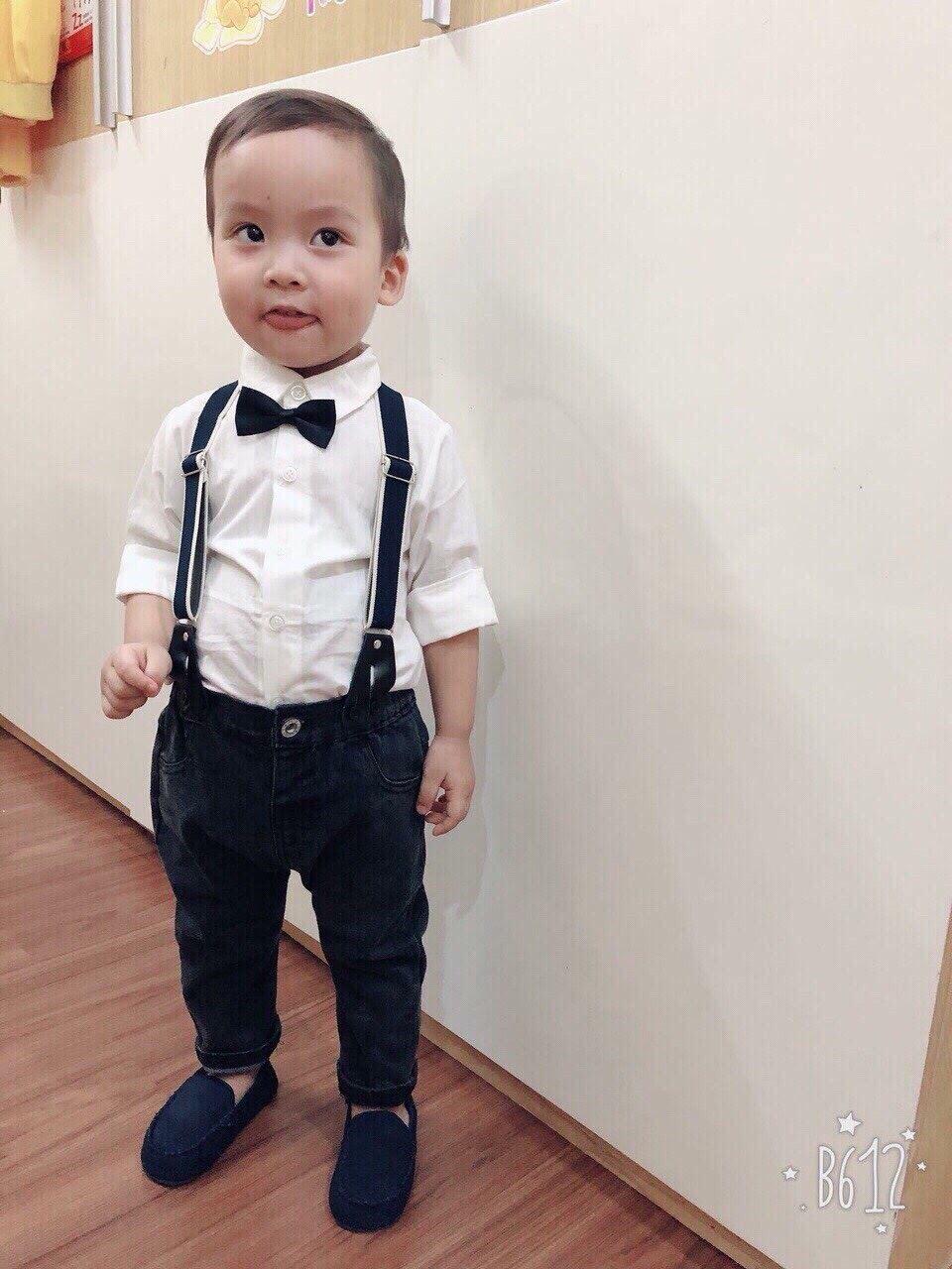 SET 4 chi tiết - áo sơ mi trắng - quần jeans- nơ - đai dành cho bé trai 6 - 16 kg