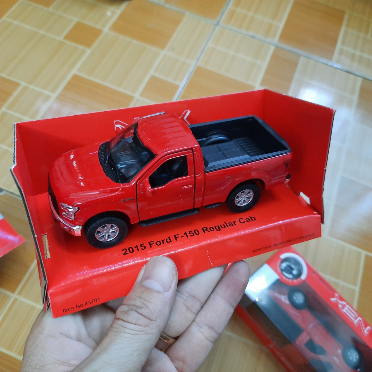 Mô hình xe ô tô Mazda CX5, Santafe, ford F150 tỉ lệ 1:36 - xe đồ chơi trẻ em bằng sắt chạy cót mở 2 cửa trước