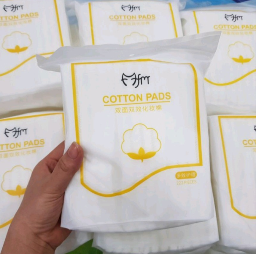 Combo tẩy trang cho phái đẹp ( 1 nước tẩy trang Maycreate 300ml + 1 bông 222 miếng)