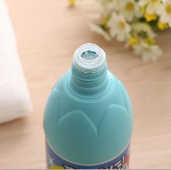 Nước tẩy quần áo trắng Rocket Nhật 600ml
