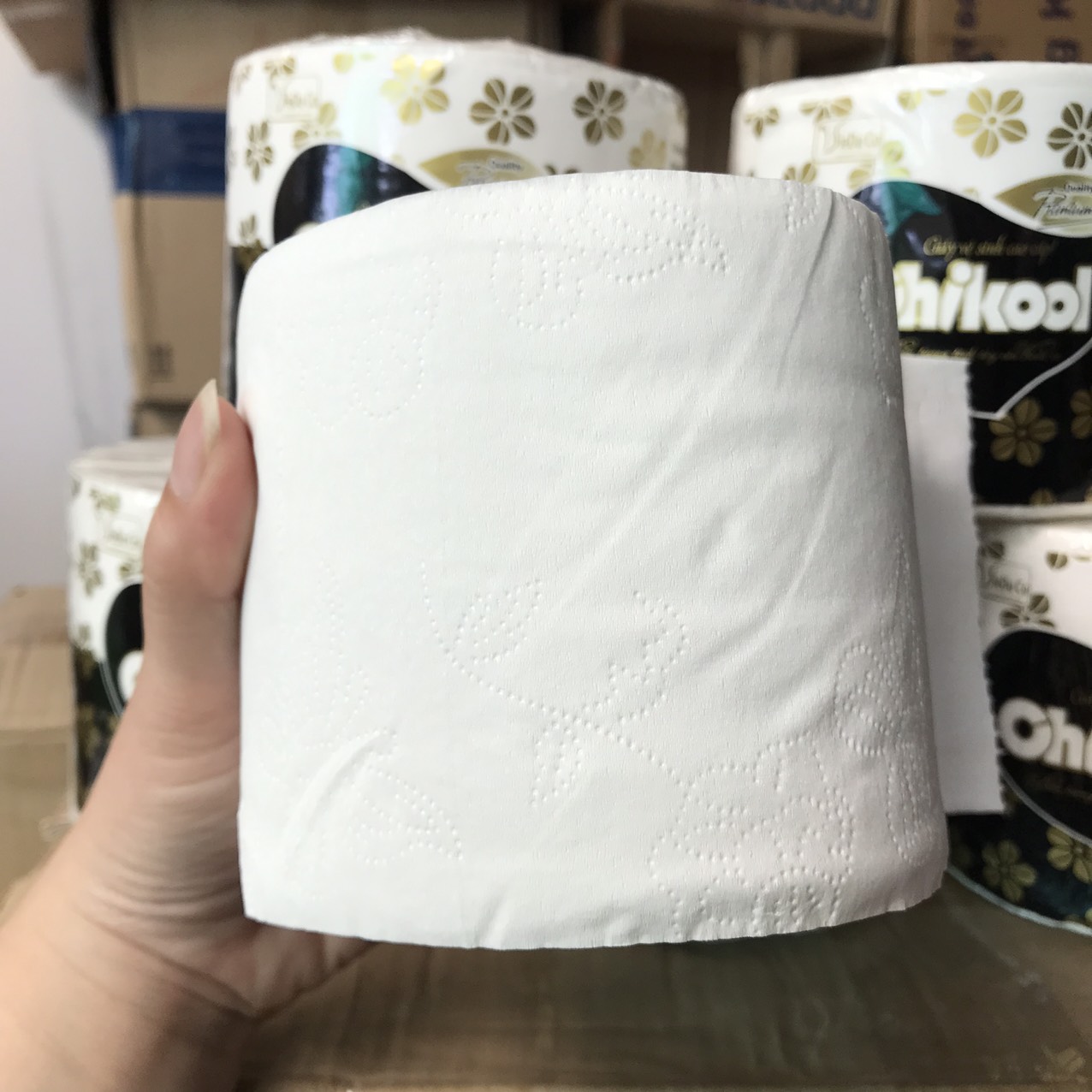 Lốc 6 cuộn giấy vệ sinh cao cấp Chikool/ Viedu Co không lõi - 2 lớp
