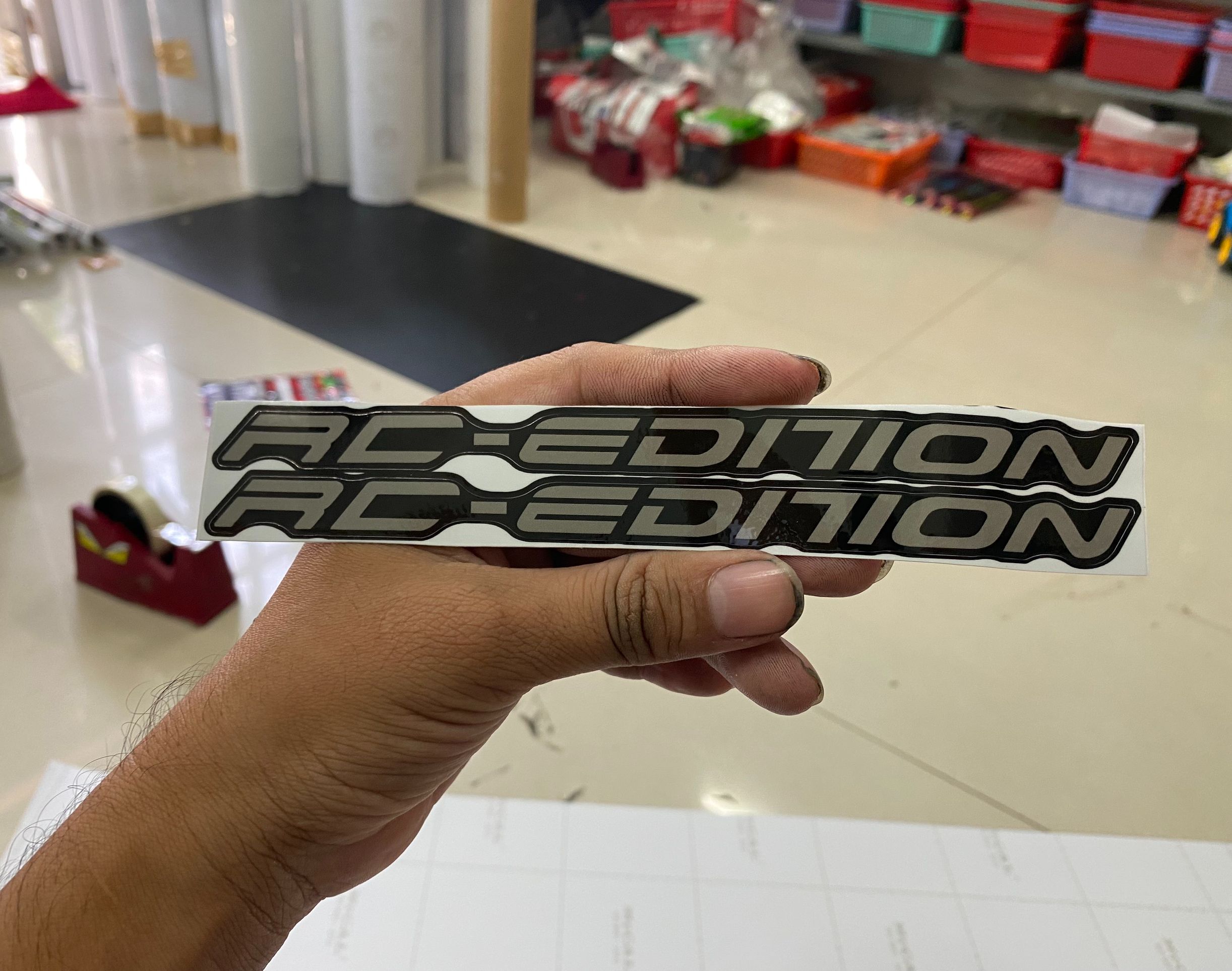 Tem dán chân phuộc đen rc edition