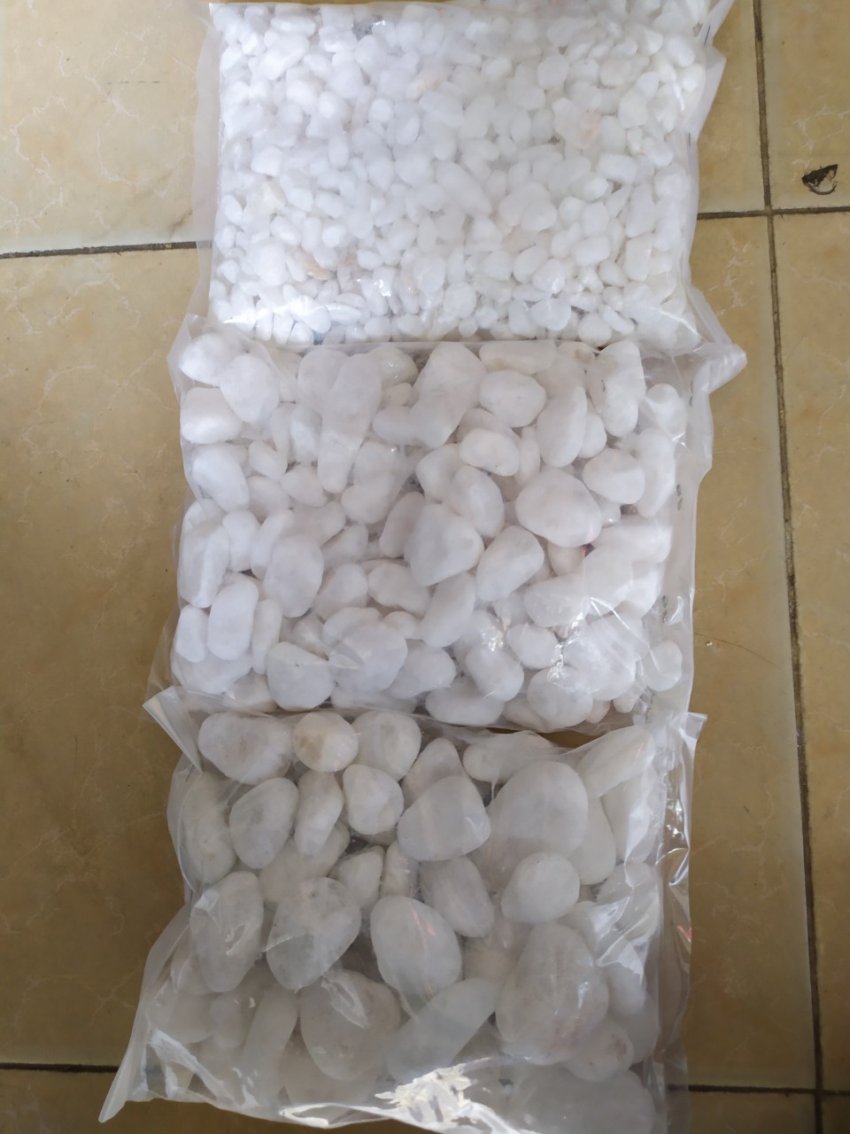 [Cân nặng] Bịch Sỏi Trắng Viên Vừa (1-2 cm) Trang Trí Hồ Cá - Phụ Kiện Bể Cá.