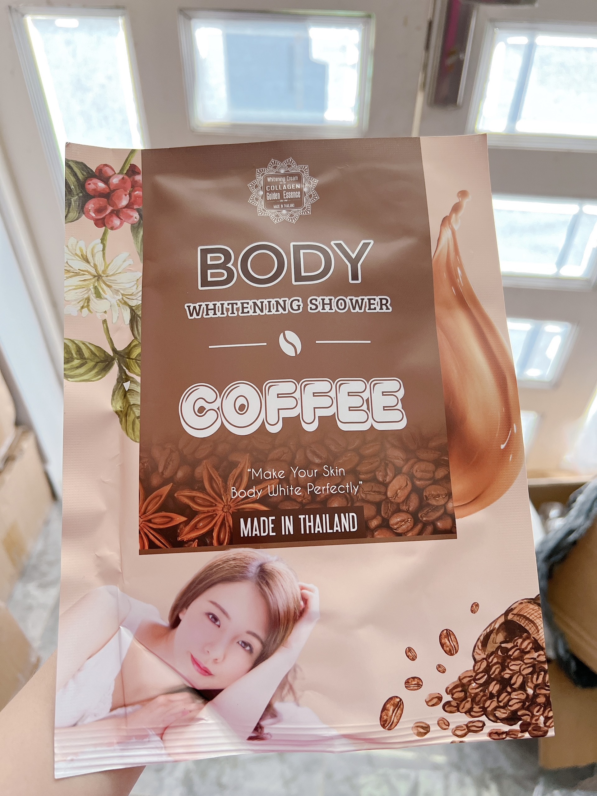 tắm trắng body collagen cà phê Thái Lan (chuẩn hàng)