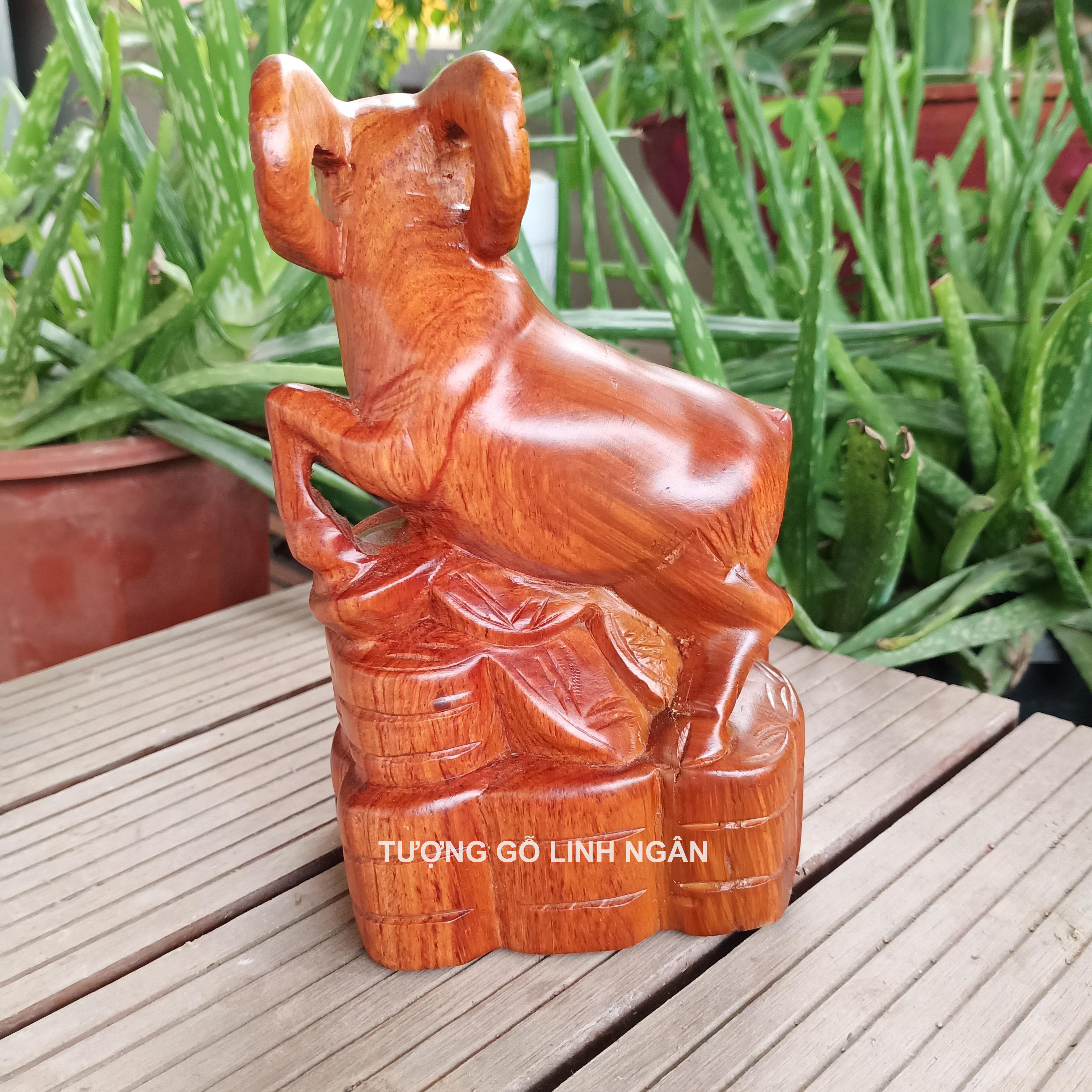 Tượng Dê gỗ hương (Cao 15, rộng 5, sâu 6 cm)