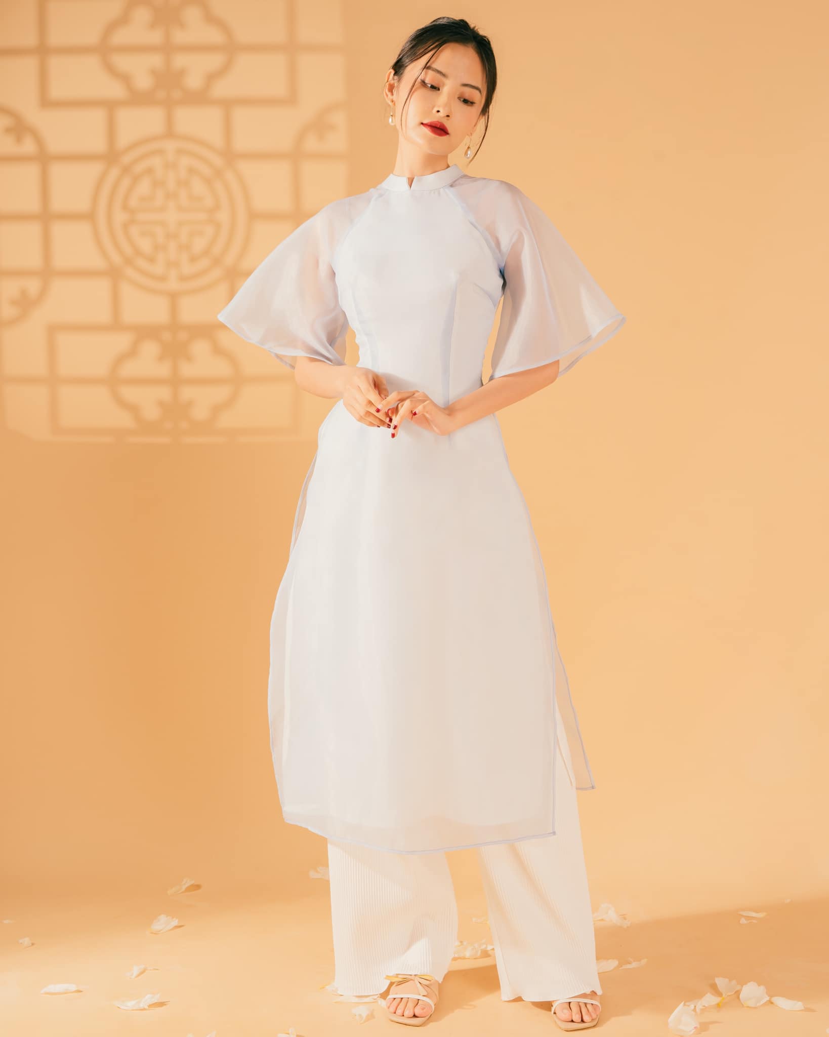 The19club - Quần áo dài lụa satin Liên