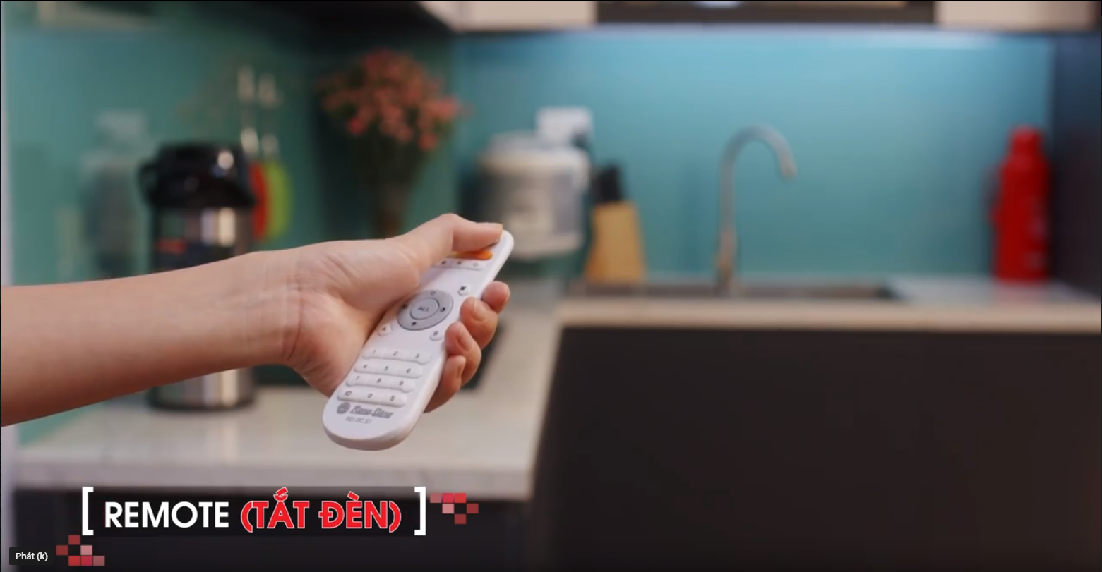 Đèn rọi ray (tiêu điểm) đổi màu điều khiển bằng remote 25W (TRL04.RF 25W Rạng Đông)