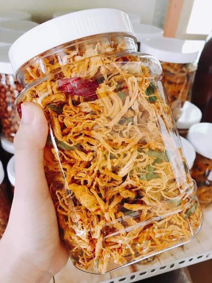 KHÔ GÀ LÁ CHANH XÉ CAY NHÀ LÀM