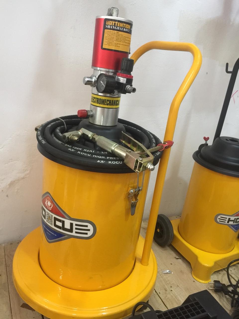 [HCM]MÁY BƠM MỠ KHÍ NÉN 20L kocu GZ10