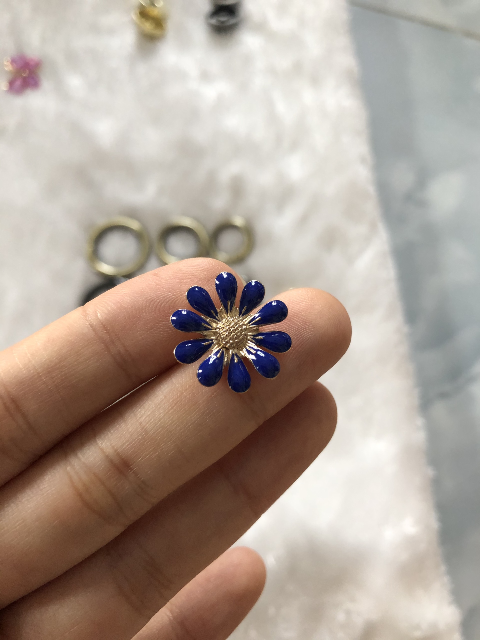 1.8cm Metal Chrysanthemum Flower Used to Decorate Handbags (4K/Piece)