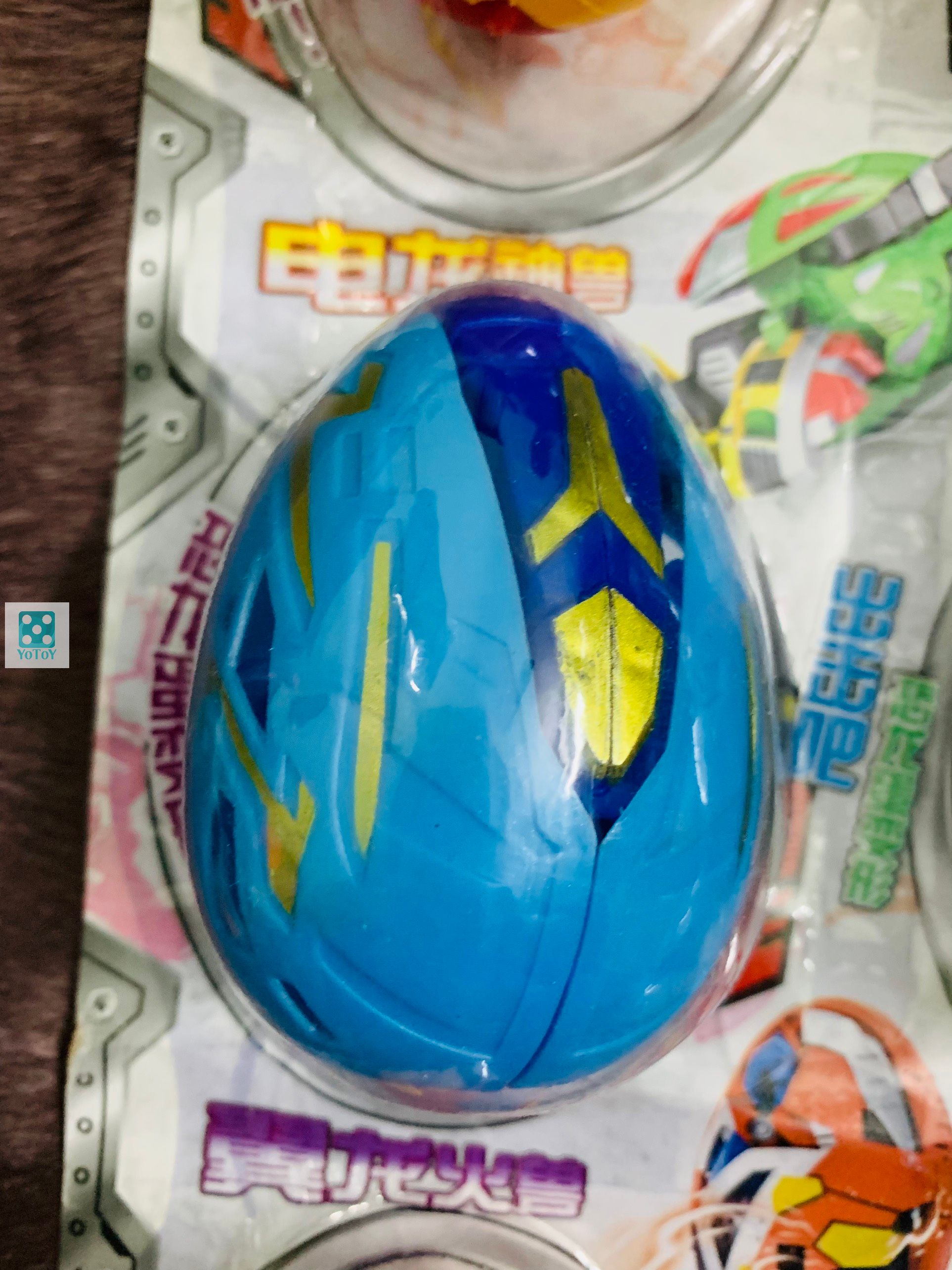 Đồ chơi trứng khủng long biến hình