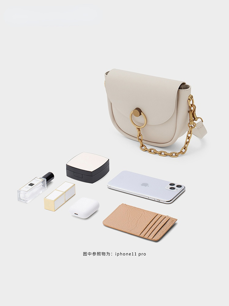 CHARLES and KEITH CK2-80270727 Túi Messenger nữ