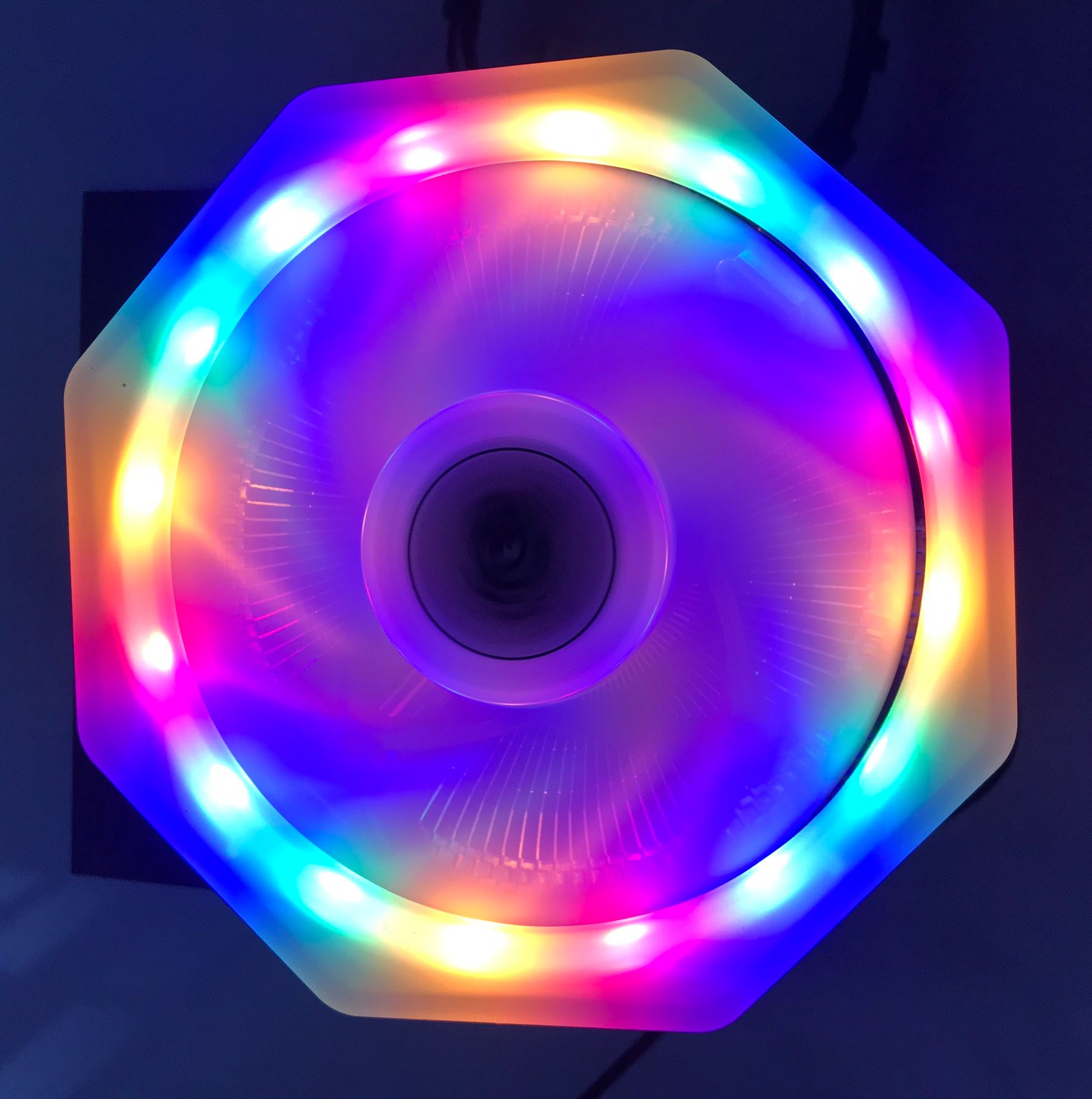 Quạt tản nhiệt CPU M105 LED RBG Socket Intel /AMD (Full box + keo tản nhiệt) - Fan CPU Led Snowman