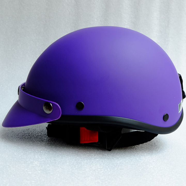 NÓN BẢO HIỂM NỮA ĐẦU MÀU TÍM KÈM LƯỠI TRAI CÙNG MÀUSƠN TRƠNAN TOÀNCAO CẤP-ĐẠT CHUẨN