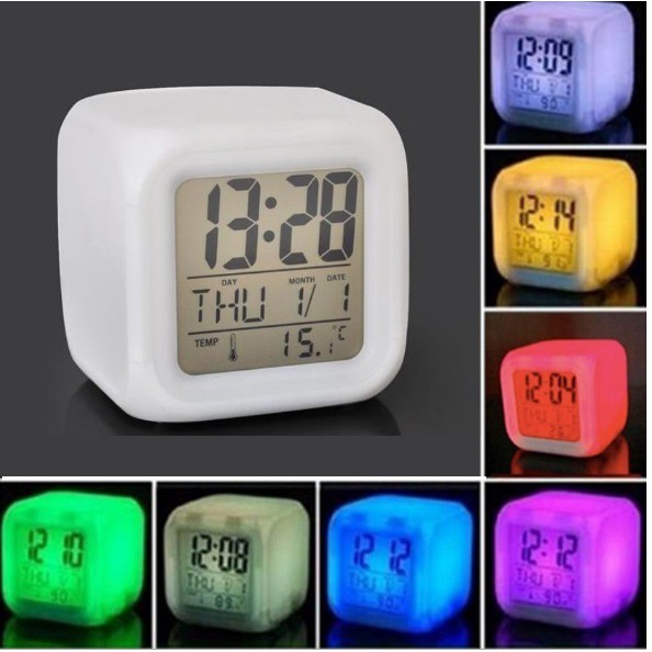 [HCM]Đồng Hồ Để Bàn Vuông Đổi Màu