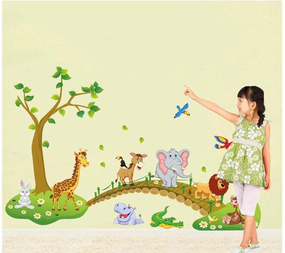 Decal dán tường hình thú qua cầu