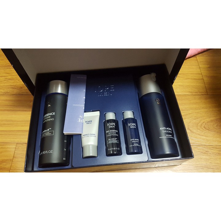 Set dưỡng da cho nam - Iope Men Bio Essence