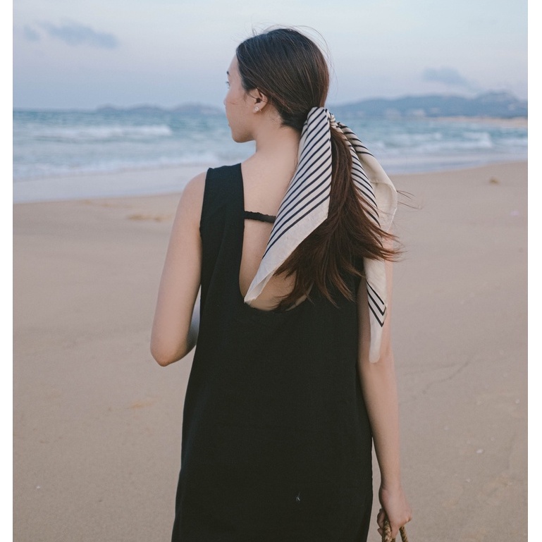 Đầm đen dáng dài Fabric Holic