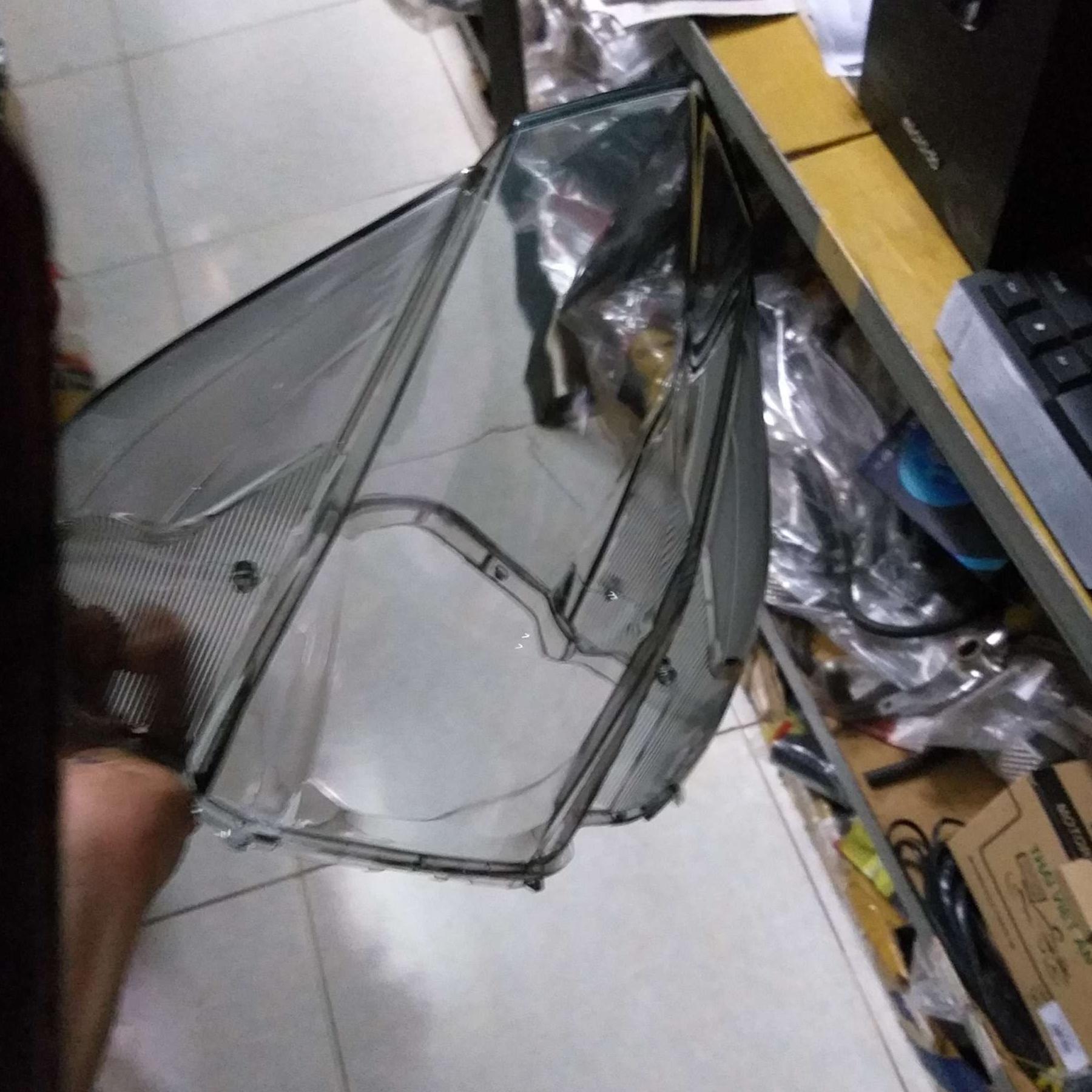 Nắp chụp đèn hậu exciter 2011-2014