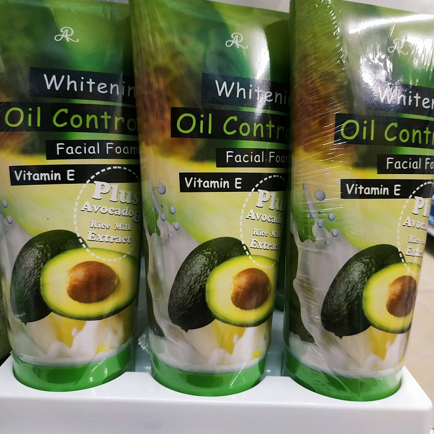 Sữa rửa mặt bơ Thái Lan Vitamin E plus Avocado & Rice milk Extract (210ml)