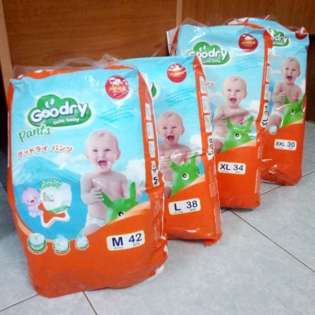 Combo 100 miếng tã quần goodry size M
