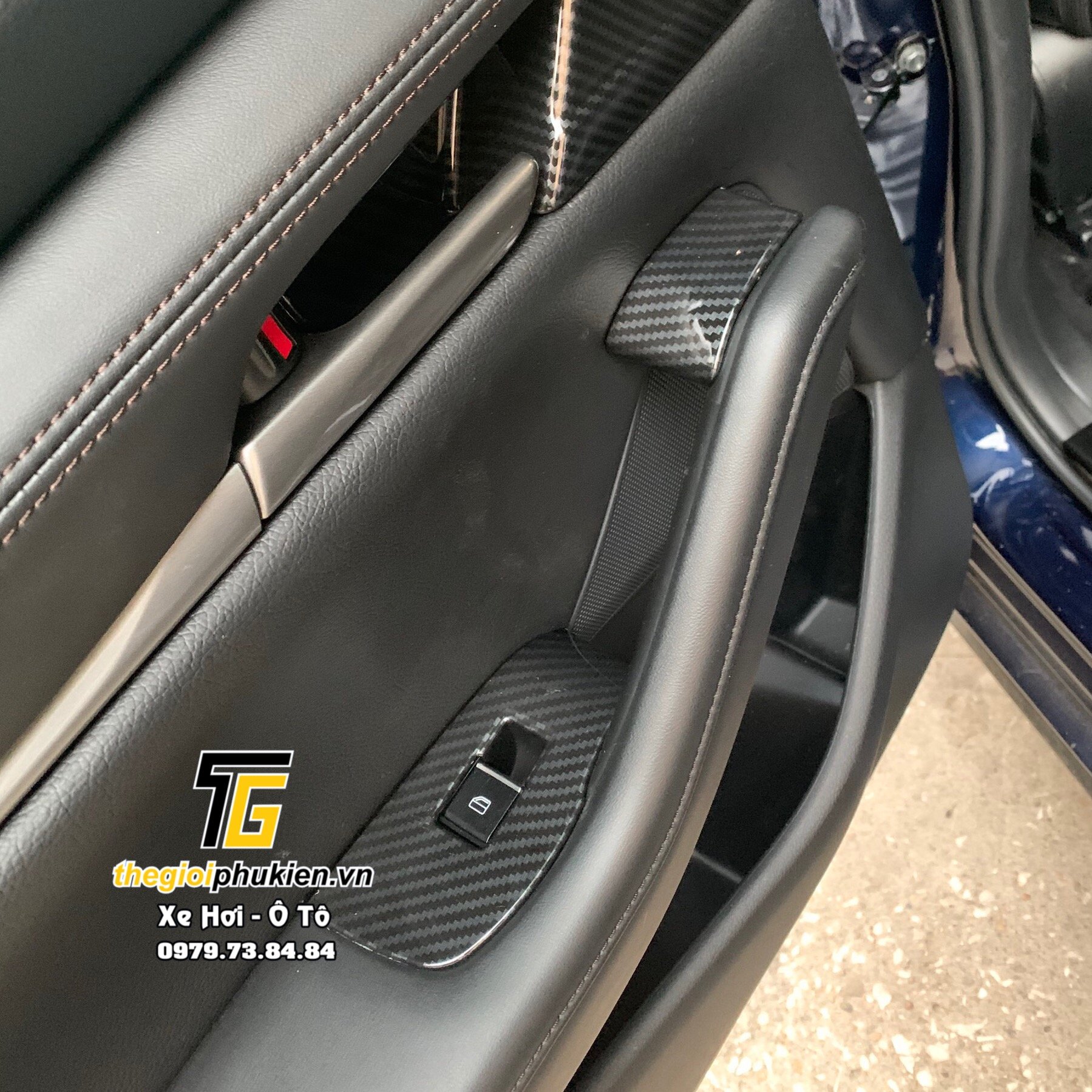 Ốp nội thất vân Carbon  Mazda 3 2020
