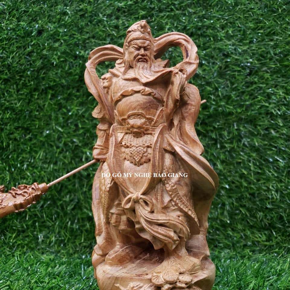 Tượng quan công gỗ bách xanh