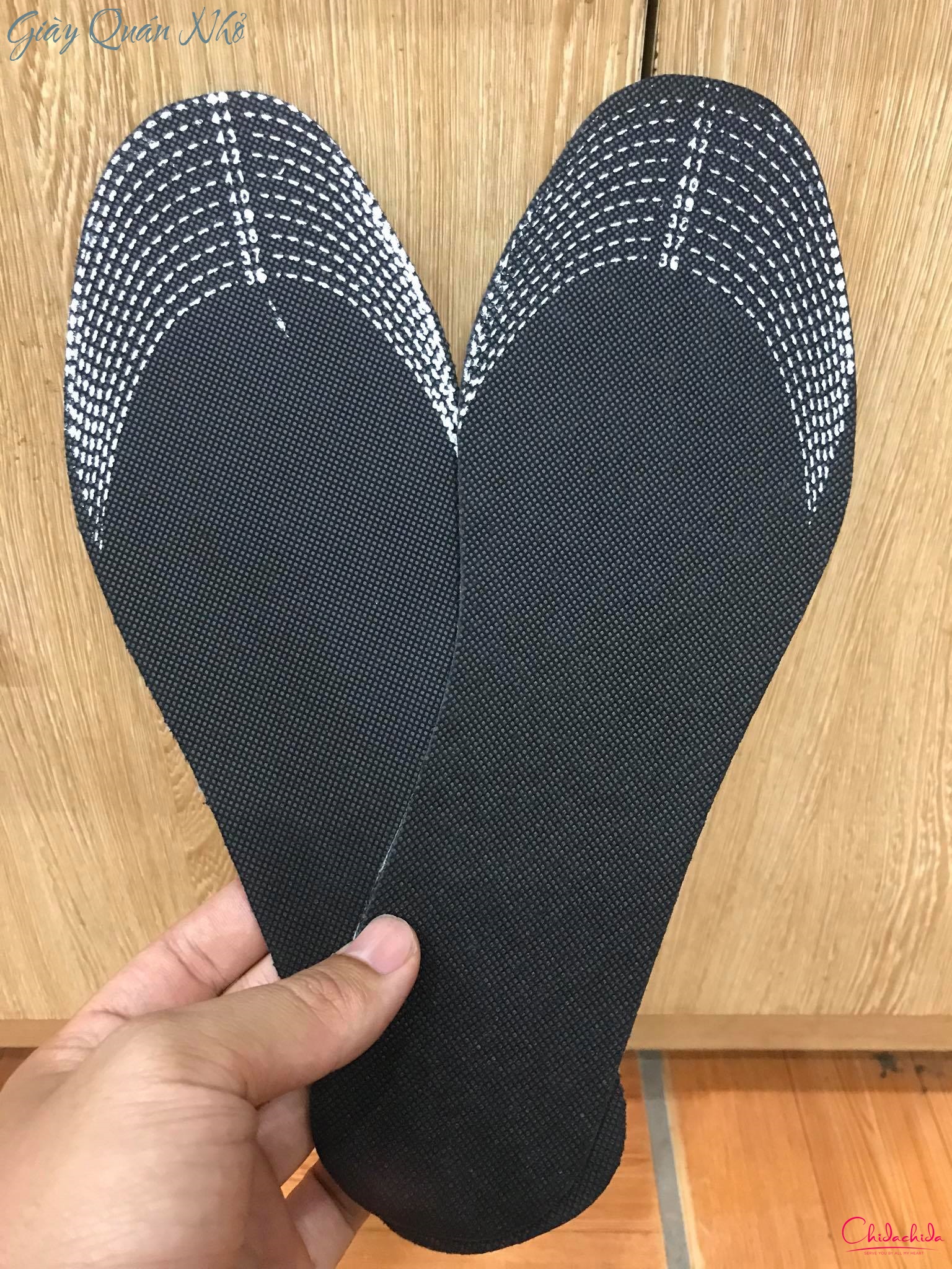 Một đôi Lót giày cao su nam và nữ êm mềm dùng cho tất cả các loại giày,