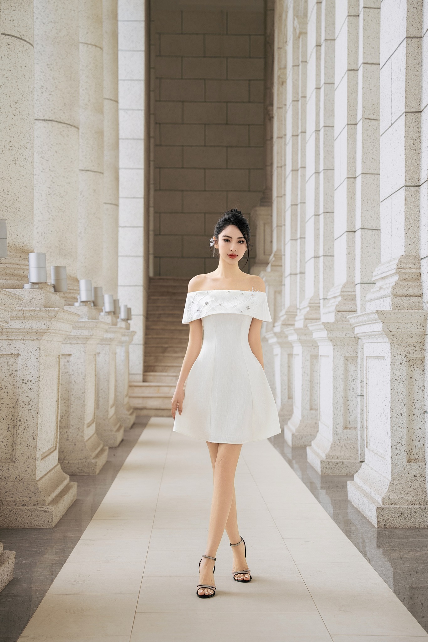 Voucher siêu sale 15% OLV - Đầm Harmoni Off Shoulder Dress