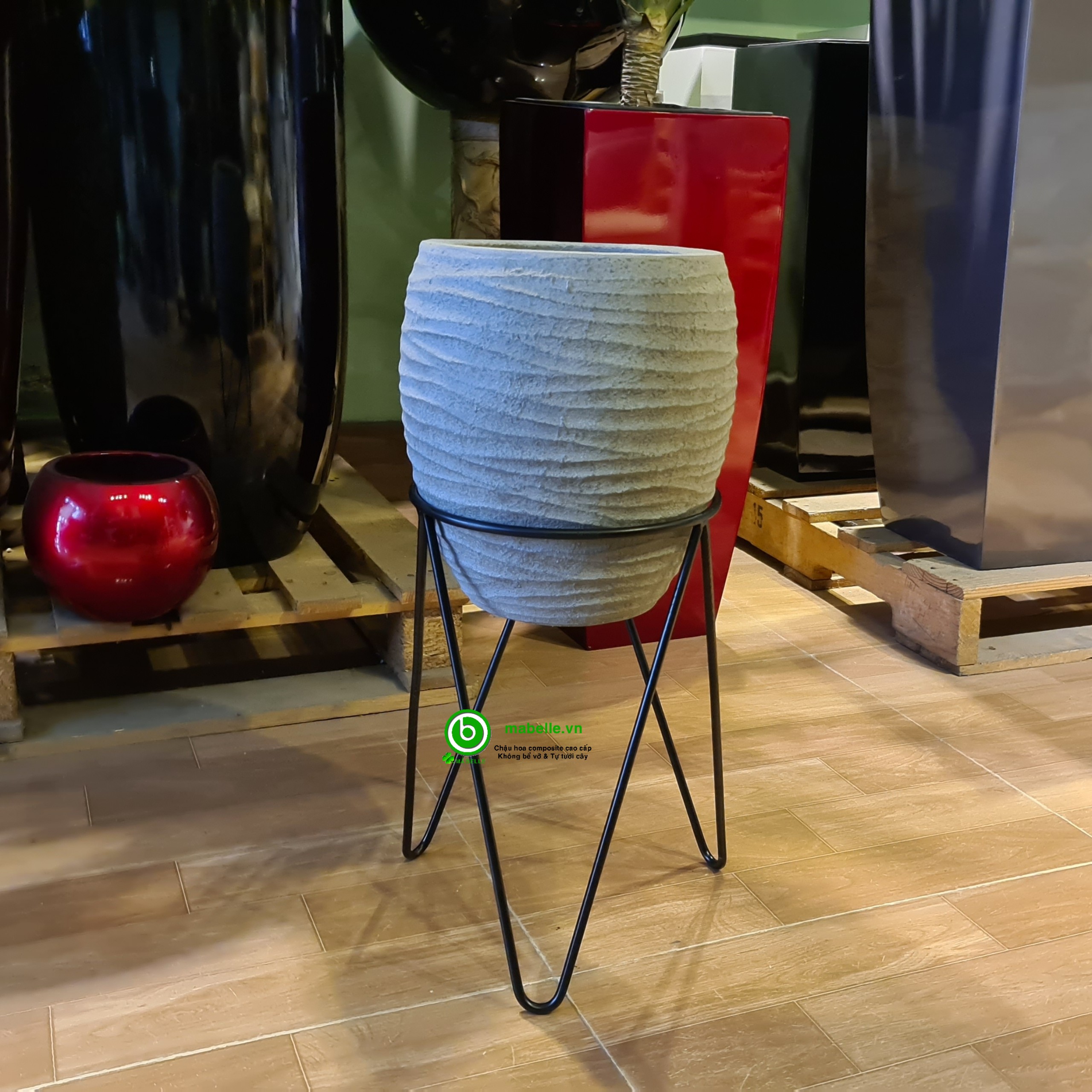 [HCM]Đôn kê chậu cây sắt 3 chân C40cm
