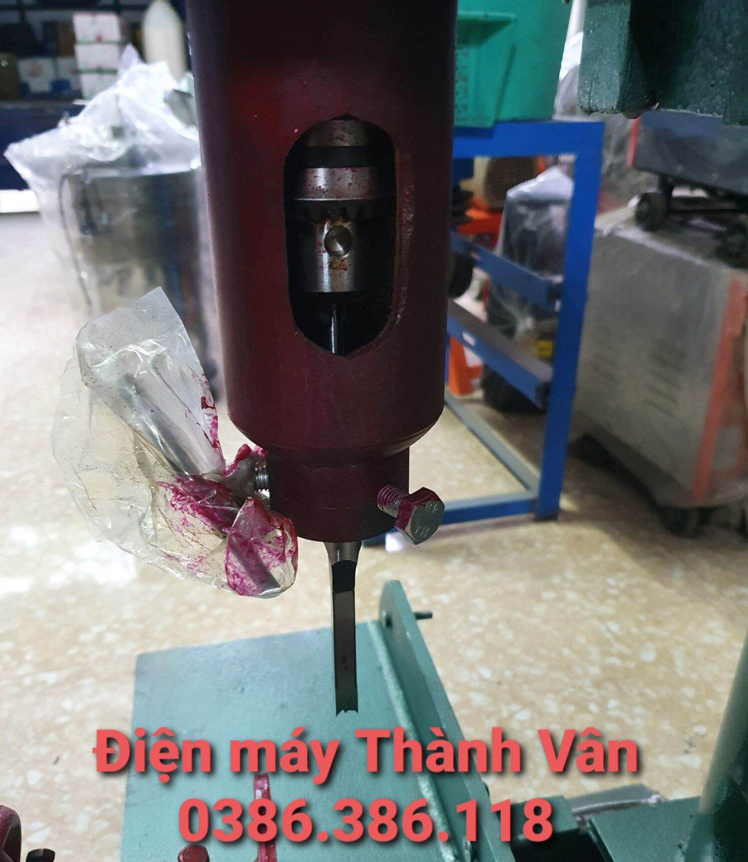 Máy đục mộng vuông dạng ngồi