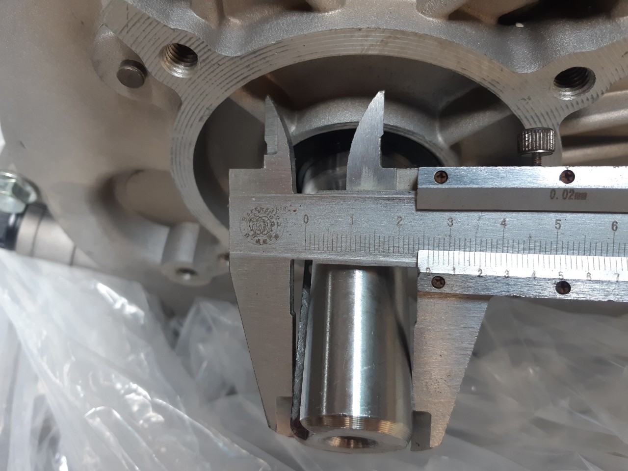 Máy nổ Yokohama 9hp cốt thẳng