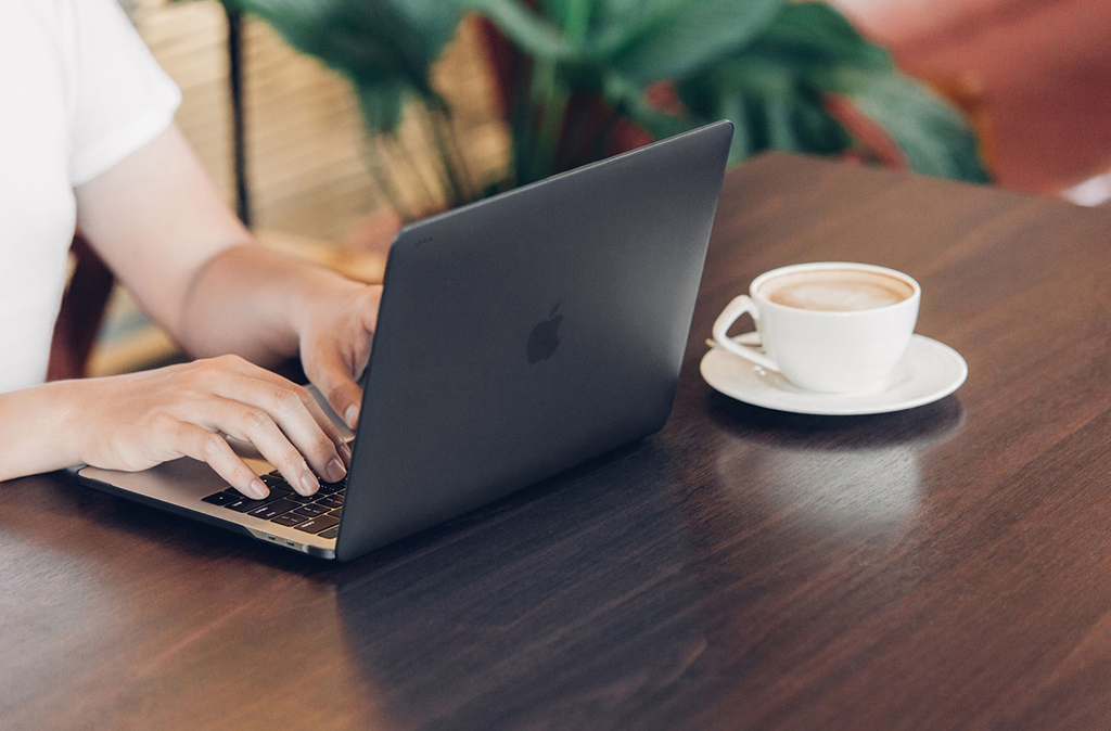 Ốp JCPal Macguard Matte Black cho Macbook (đủ dòng)