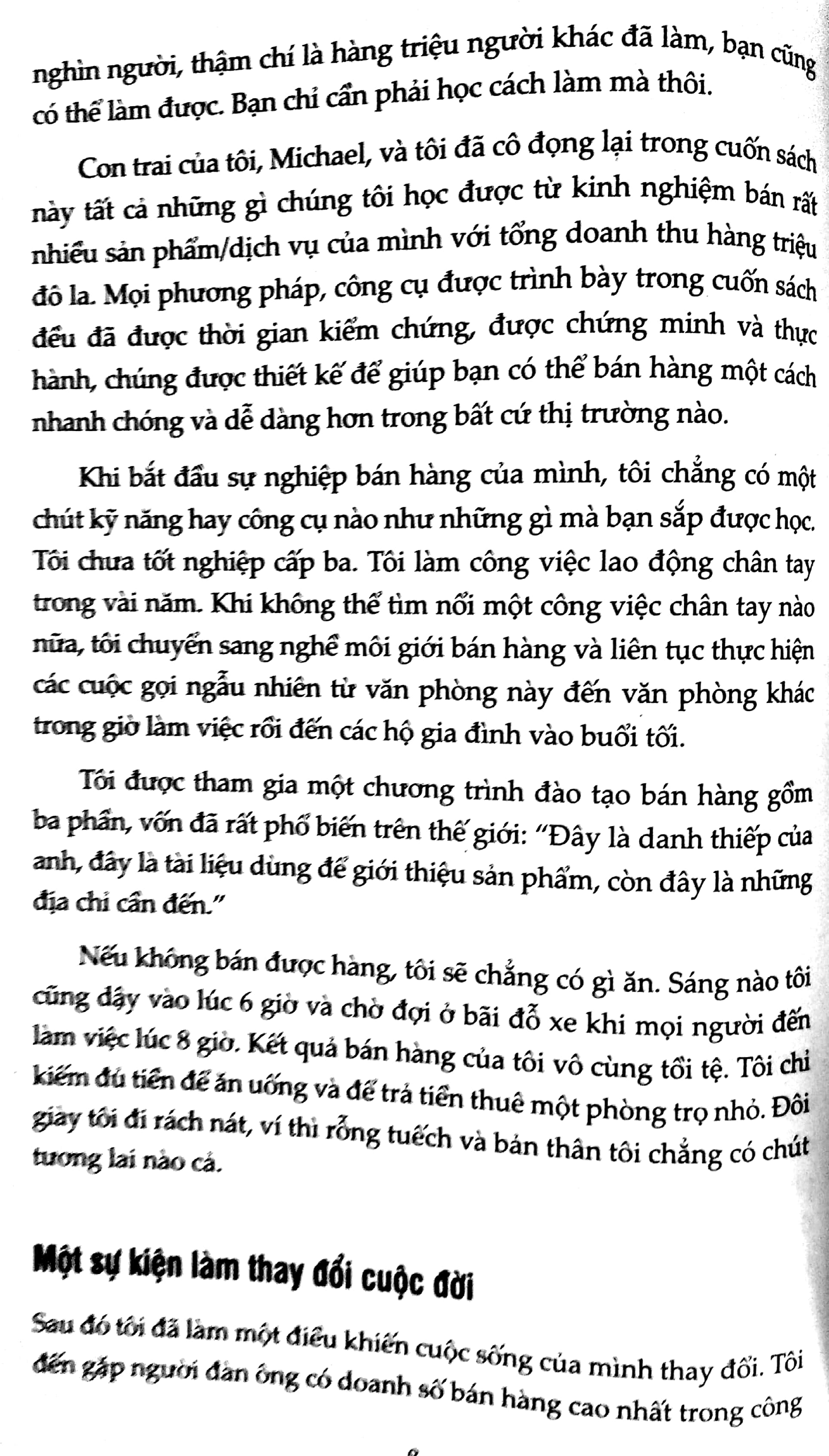 12 Tuyệt Kỹ Bán Hàng (Tái Bản 2018)