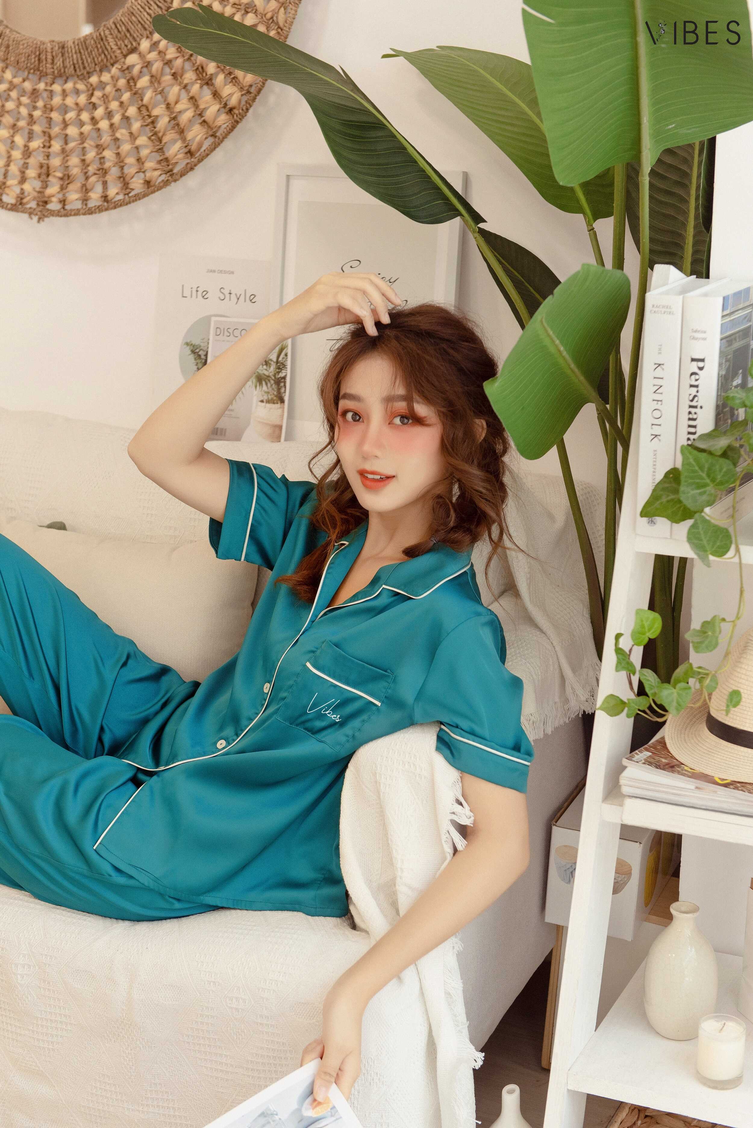 Vibes Plain Silk Long Pajamas Silk Long Py Set