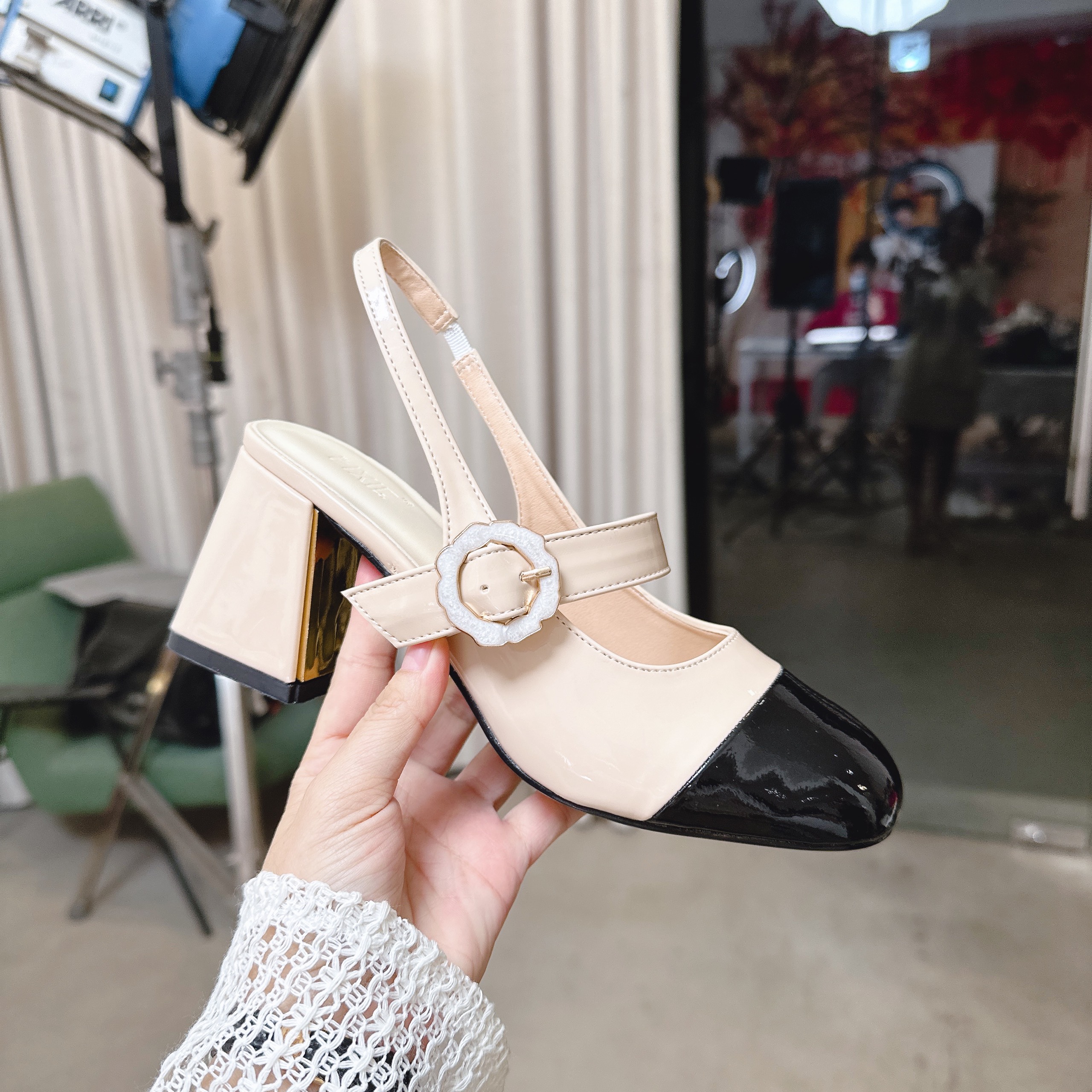 Giày cao gót 7cm sling back quai ngang phối khóa pixie e263