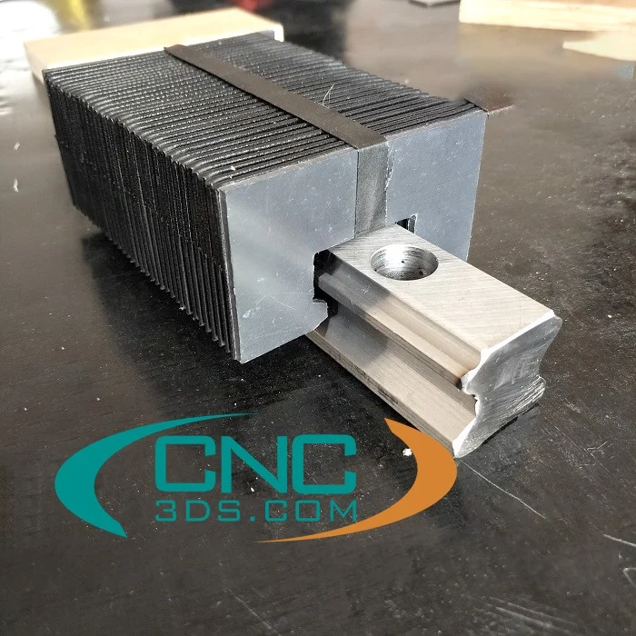 Tấm chắn bụi ray trượt