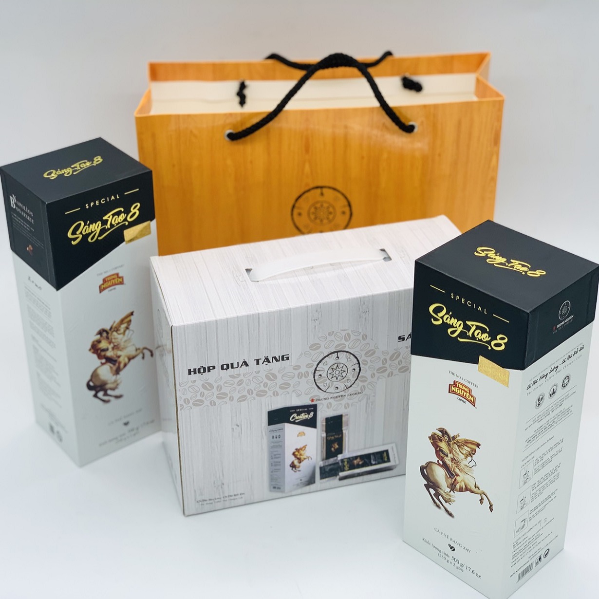 Hộp Quà Cà phê  sáng tạo 8 Trung Nguyên( 1Kg)