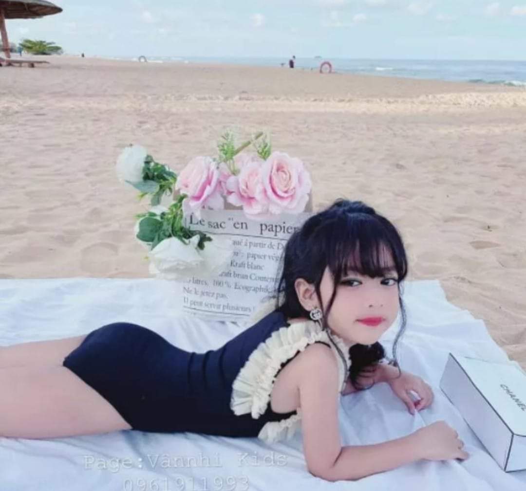 BIKINI LIỀN THÂN 1 MẢNH BÉ GÁI DỄ THƯƠNG