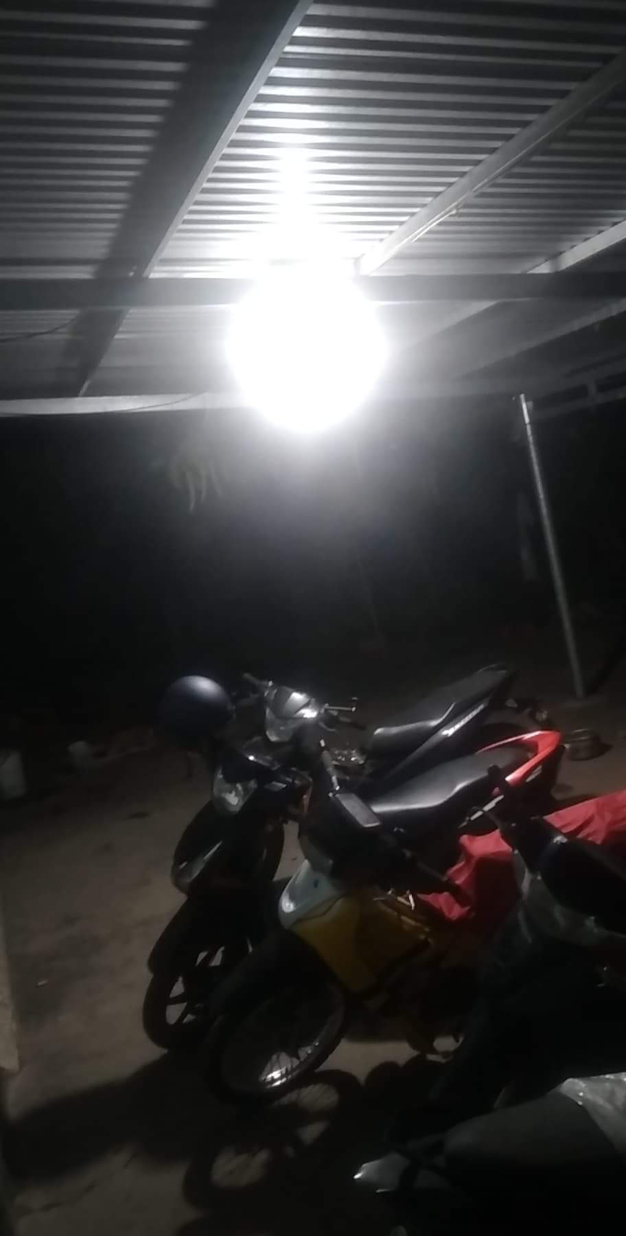 Đèn búp năng lượng mặt trời JD 50W